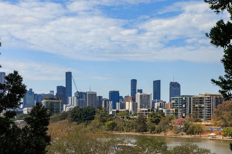 402/527 Coronation Drive, Toowong - Thumbnail 2