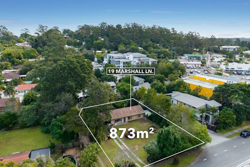 19 Marshall Lane, Kenmore - Image 1