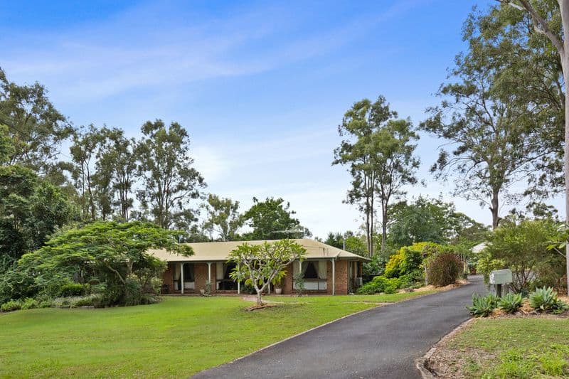 16 Elanora Way, Karalee - Thumbnail 2