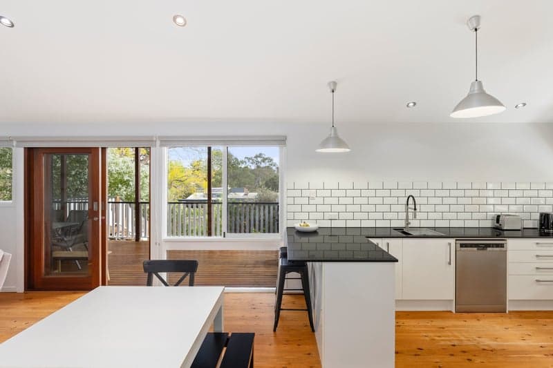 21 Aurora Crescent, Kenmore - Thumbnail 3
