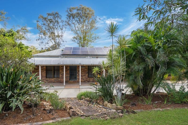 29 Ettie St, Redcliffe QLD, Redcliffe - Image 1