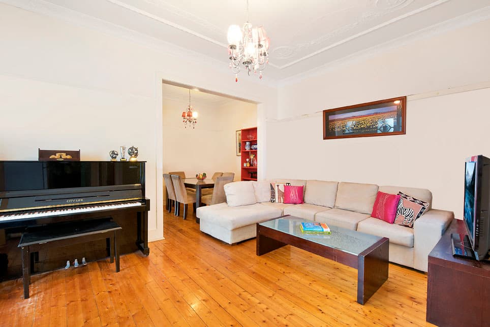 1 Yeats Avenue, Killarney Heights, Killarney Heights - Thumbnail 2