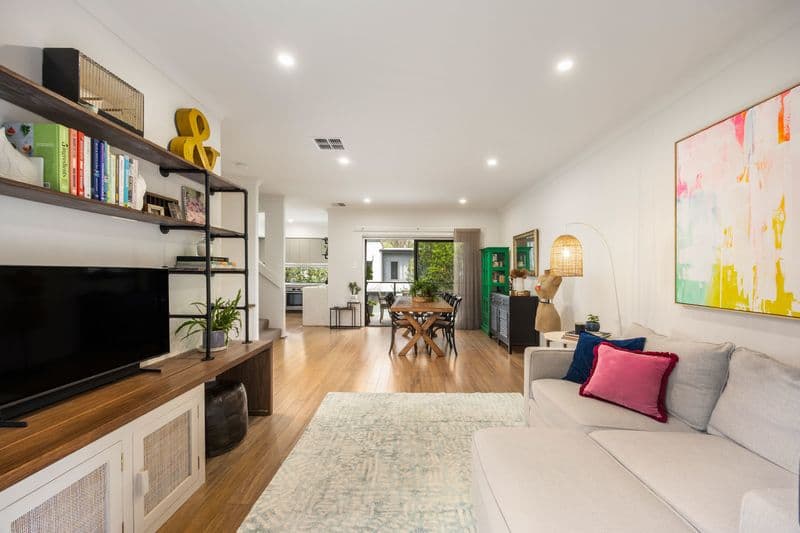 21/21 Kersley Road, Kenmore - Thumbnail 2