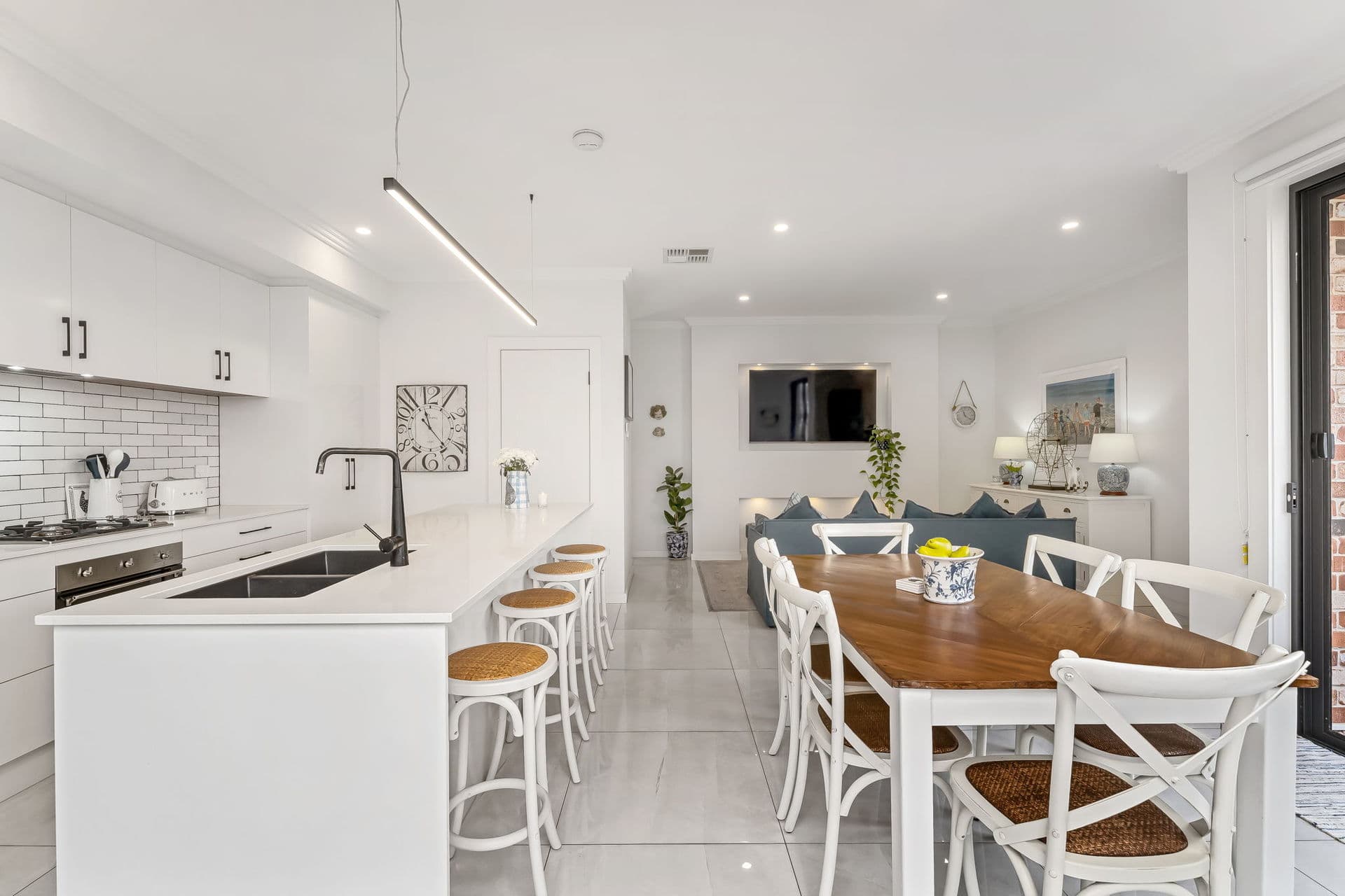 23 Riesling Avenue, Glengowrie - Thumbnail 3