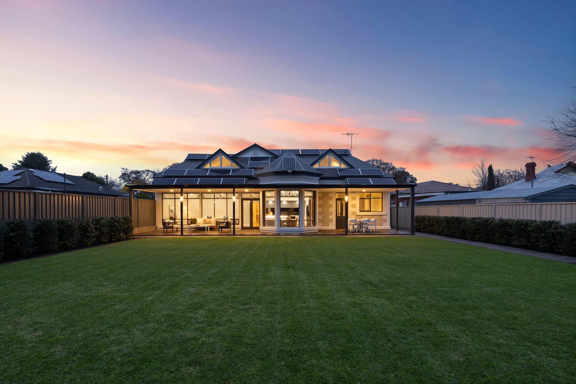 35 Richmond Road, Westbourne Park - Thumbnail 2