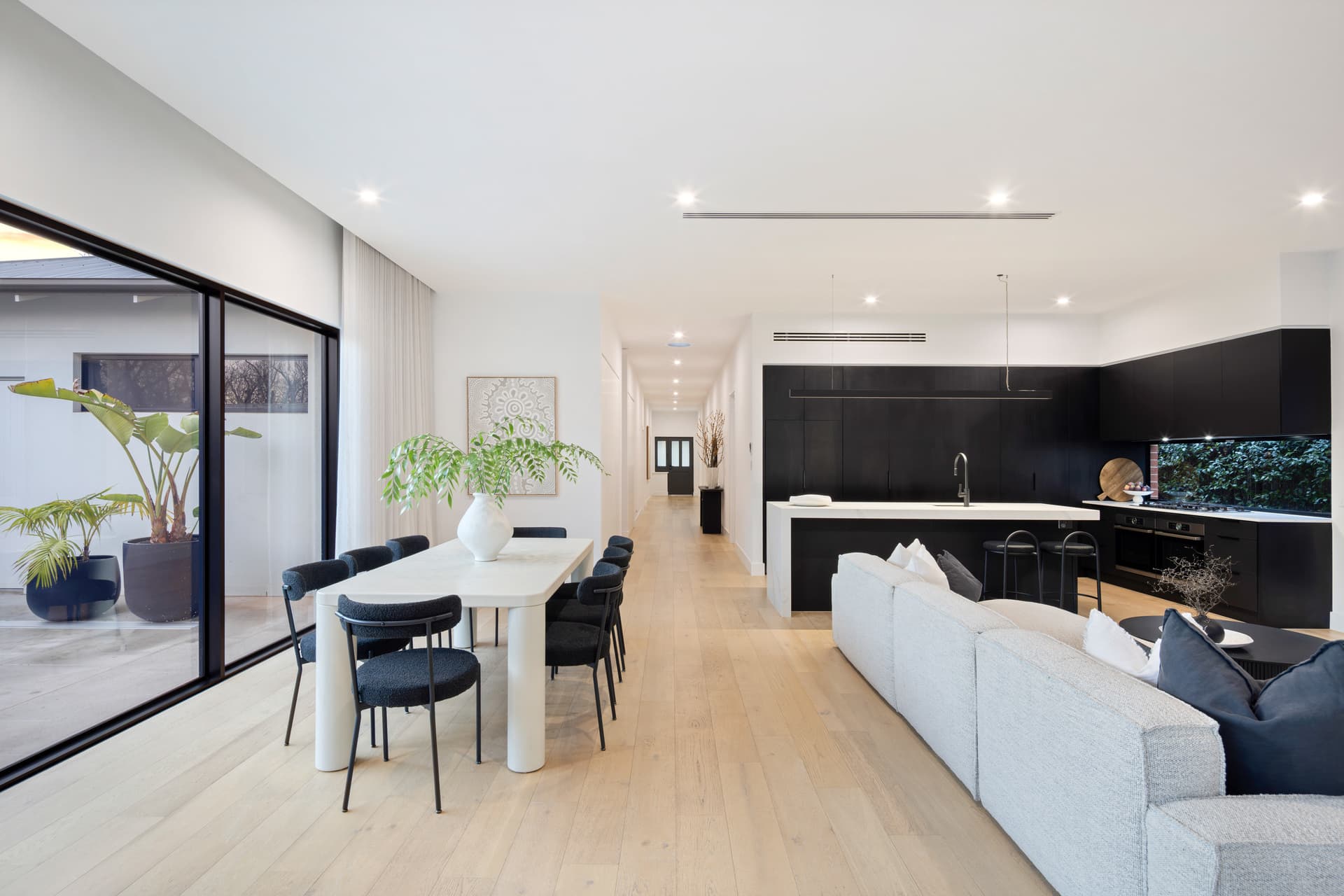 121 Angas Road, Westbourne Park - Thumbnail 5