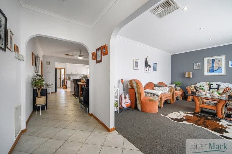 4/1A Moore  Street, Bondi, Hoppers Crossing - Thumbnail 2