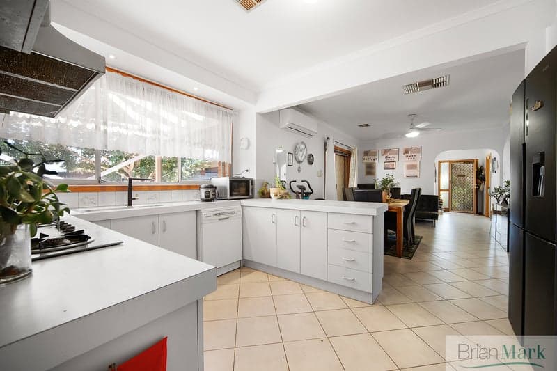 4/1A Moore  Street, Bondi, Hoppers Crossing - Thumbnail 5