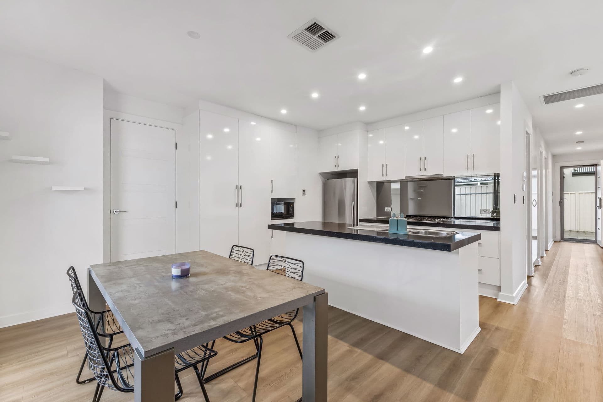 6/19 Sampson Road, Mitchell Park - Thumbnail 2