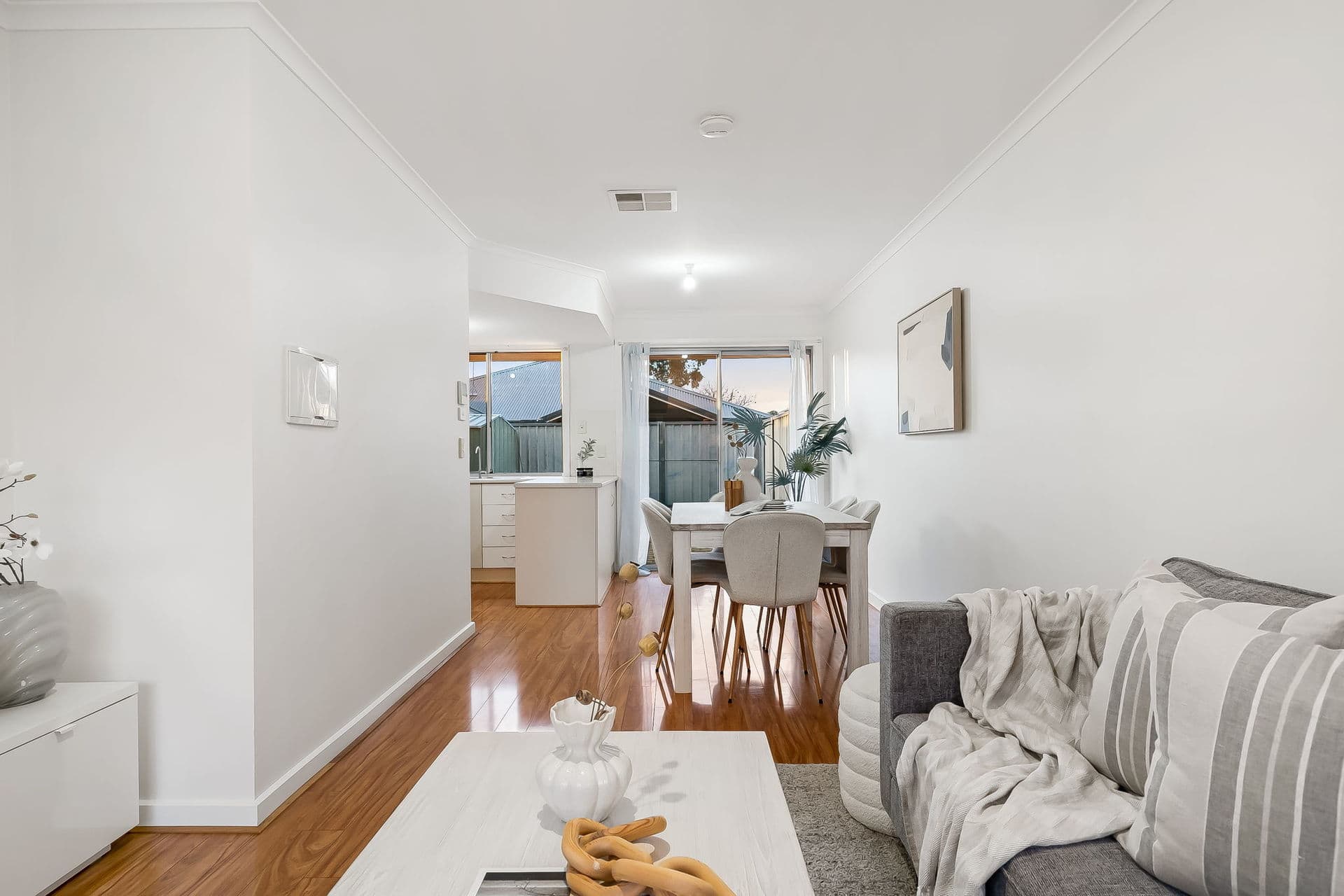 18B Waterman Terrace, Mitchell Park - Thumbnail 4