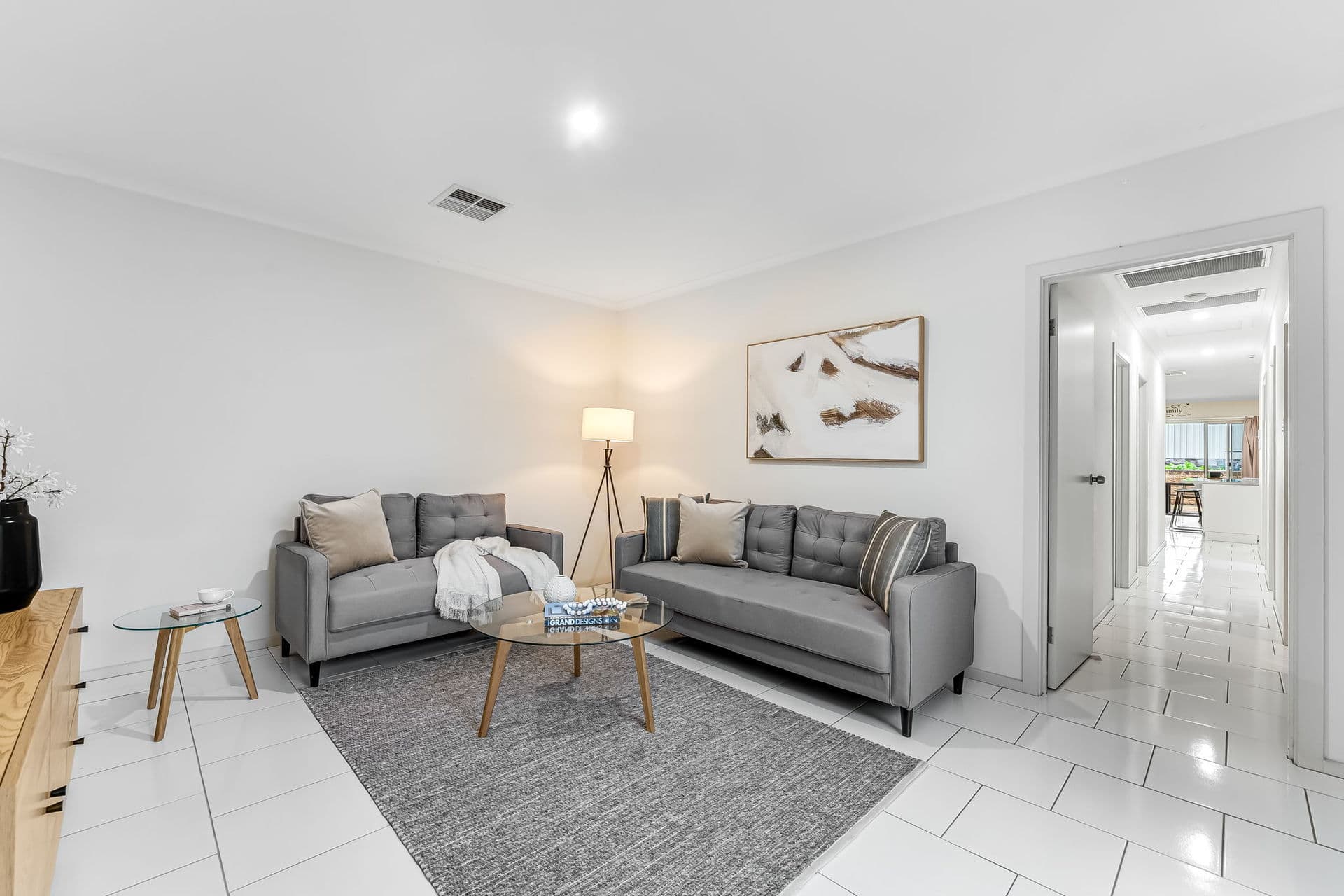 4 McKay Street, Dover Gardens - Thumbnail 2