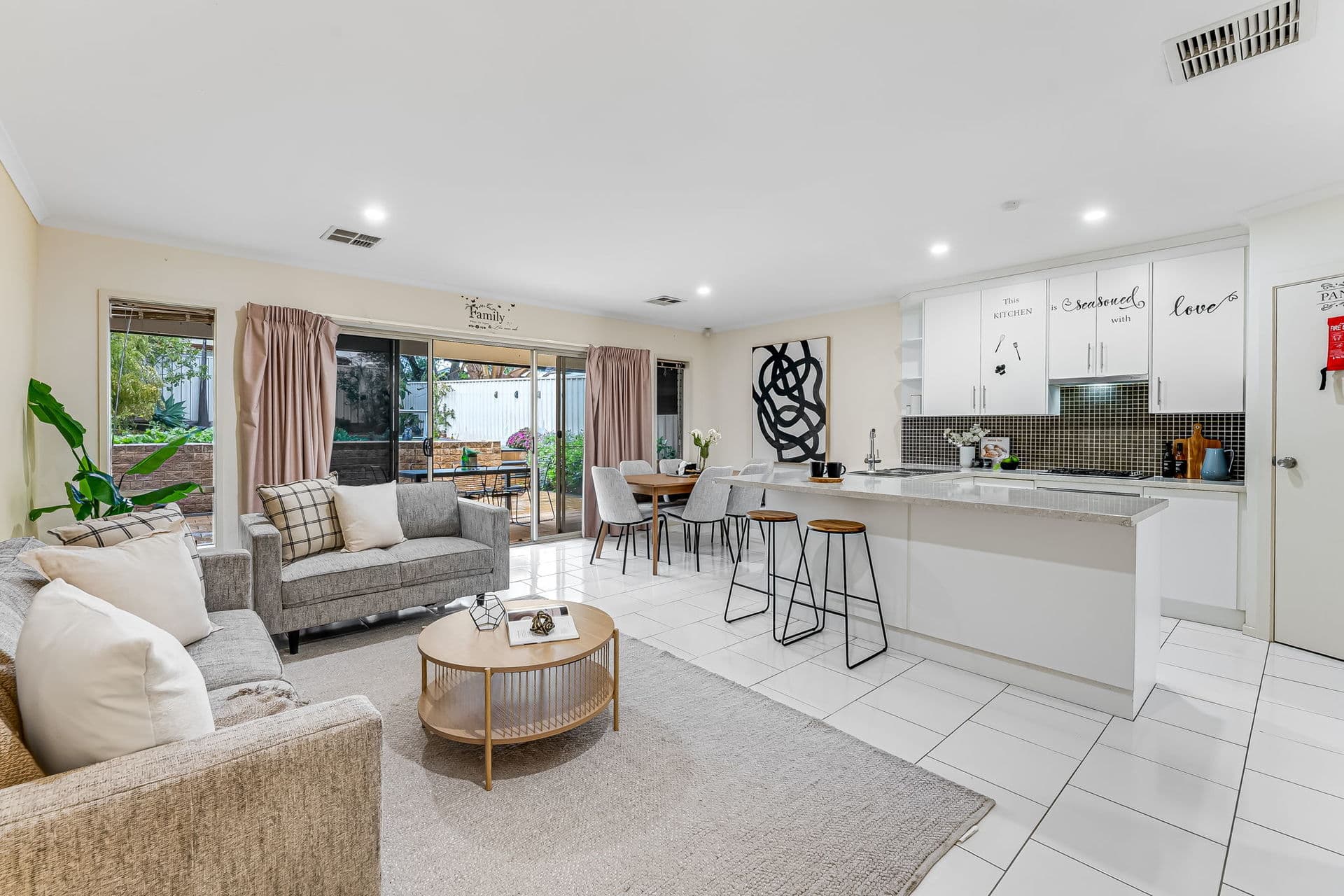4 McKay Street, Dover Gardens - Thumbnail 3