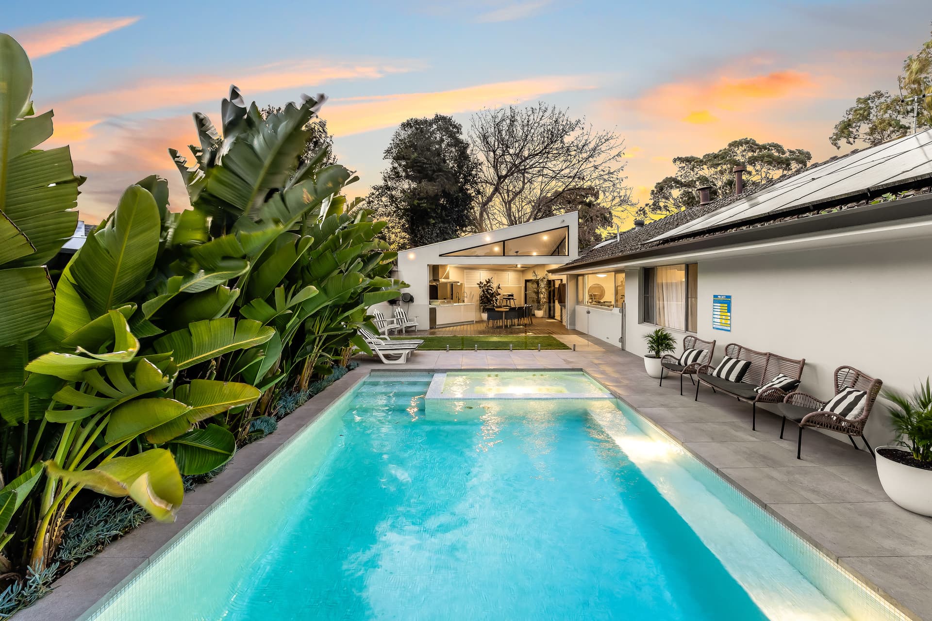 16 Louise Avenue, Fulham - Thumbnail 2