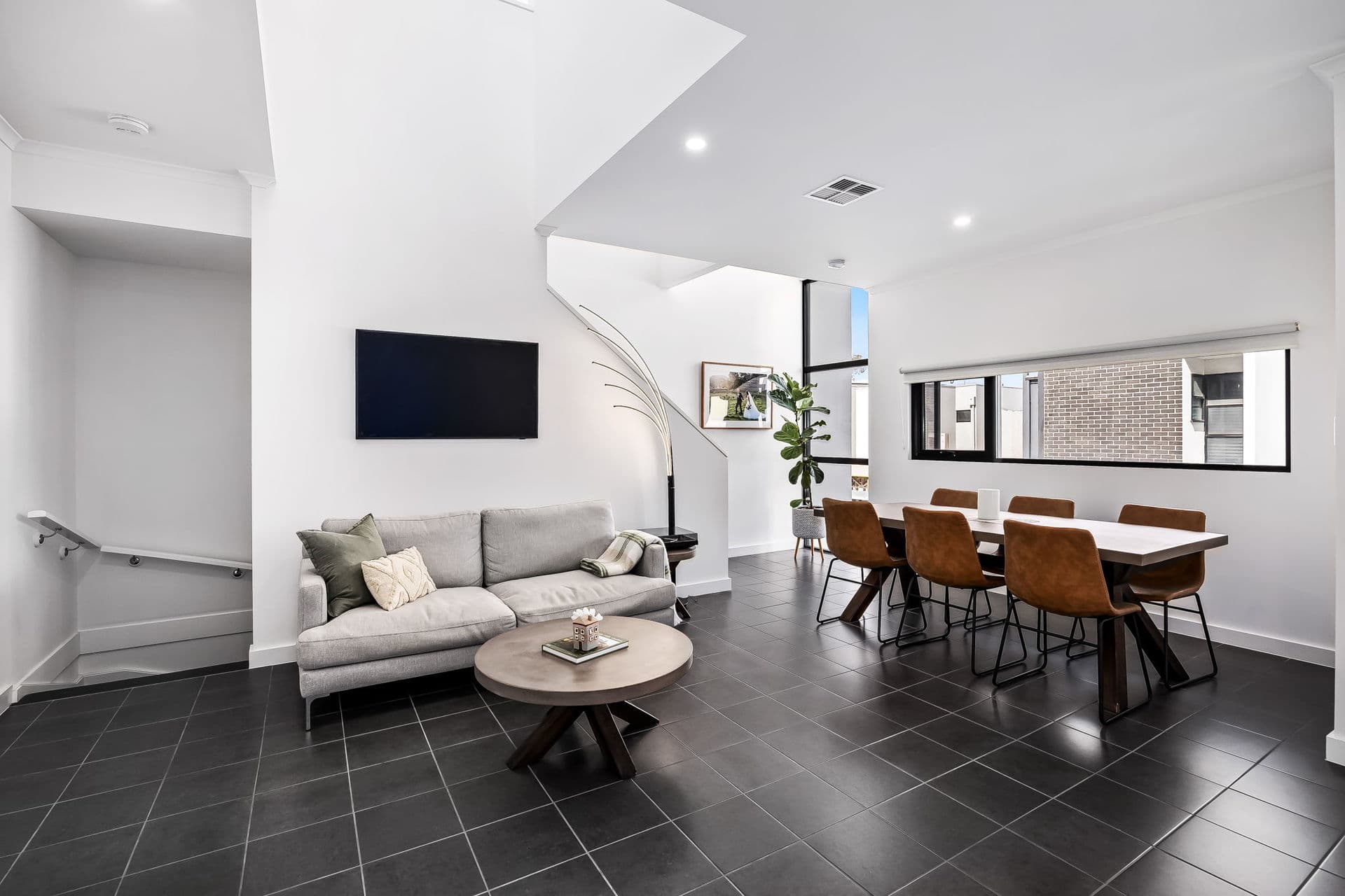 2 Stuart Lane, Lightsview - Image 1