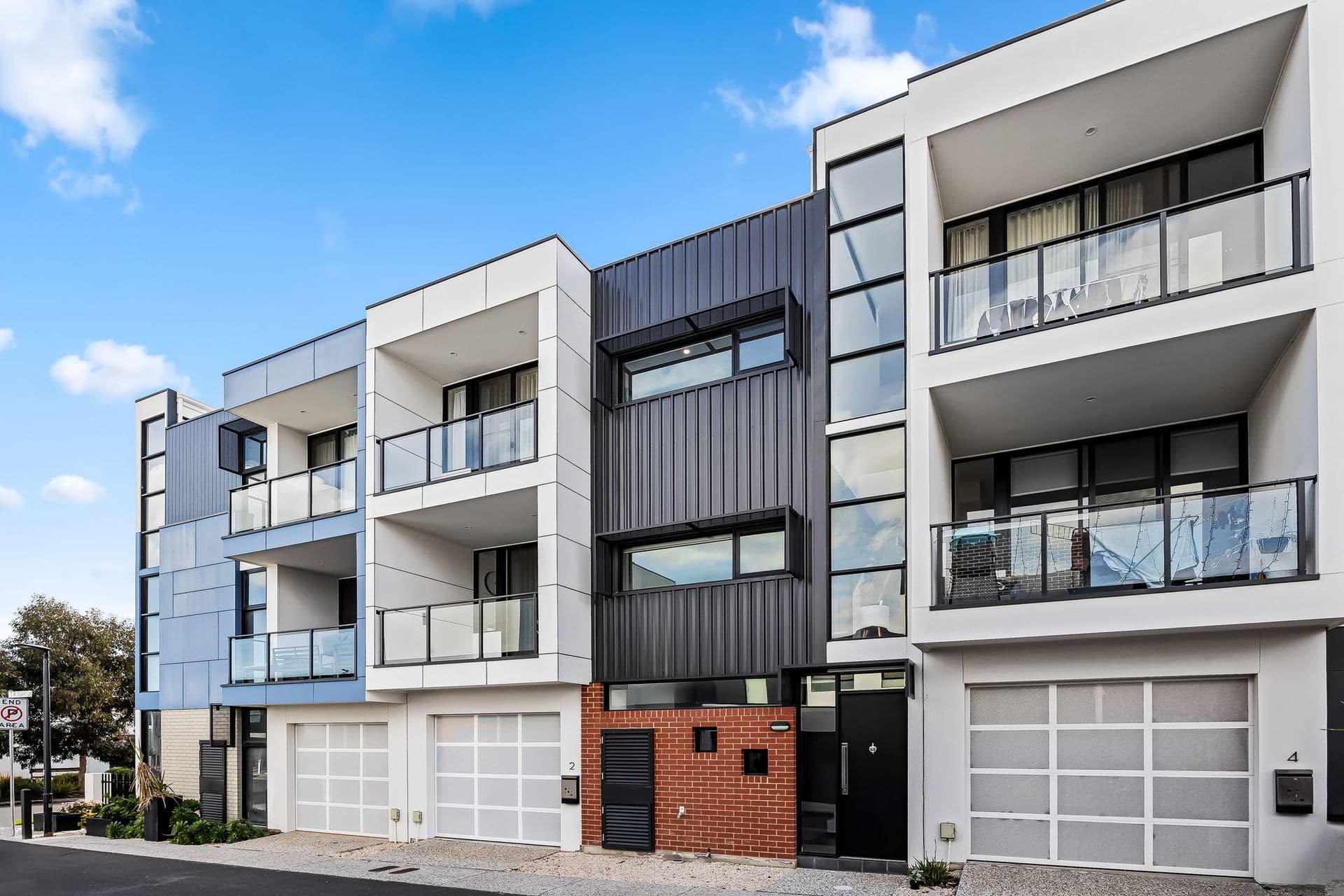 2 Stuart Lane, Lightsview - Thumbnail 2
