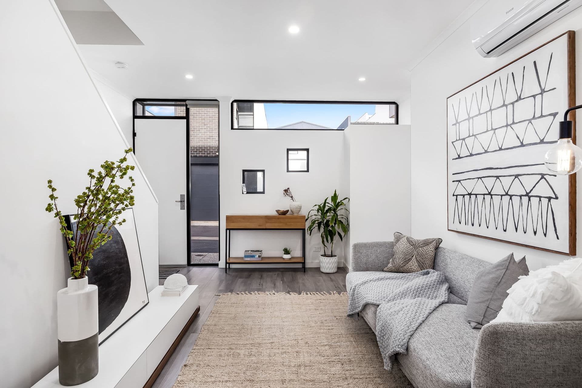 2 Stuart Lane, Lightsview - Thumbnail 3