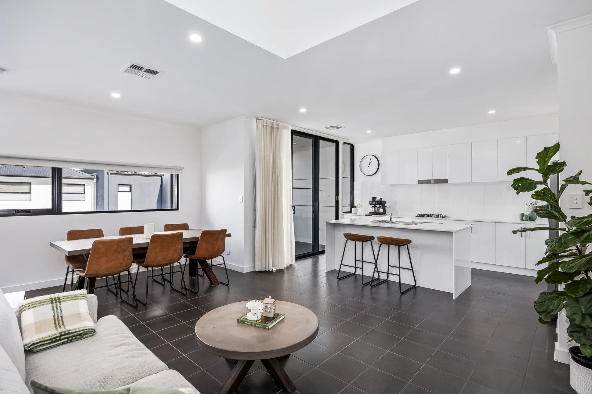 2 Stuart Lane, Lightsview - Thumbnail 6