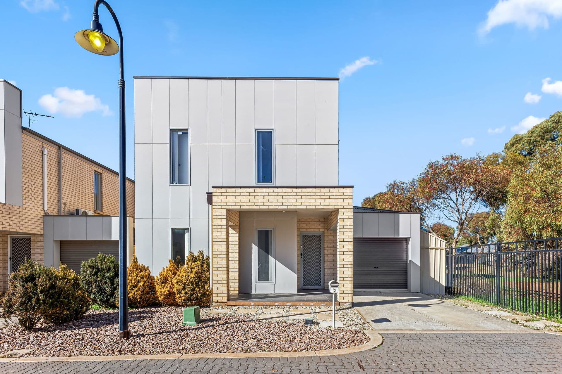 5 Parkside Walk, Smithfield Plains - Thumbnail 2