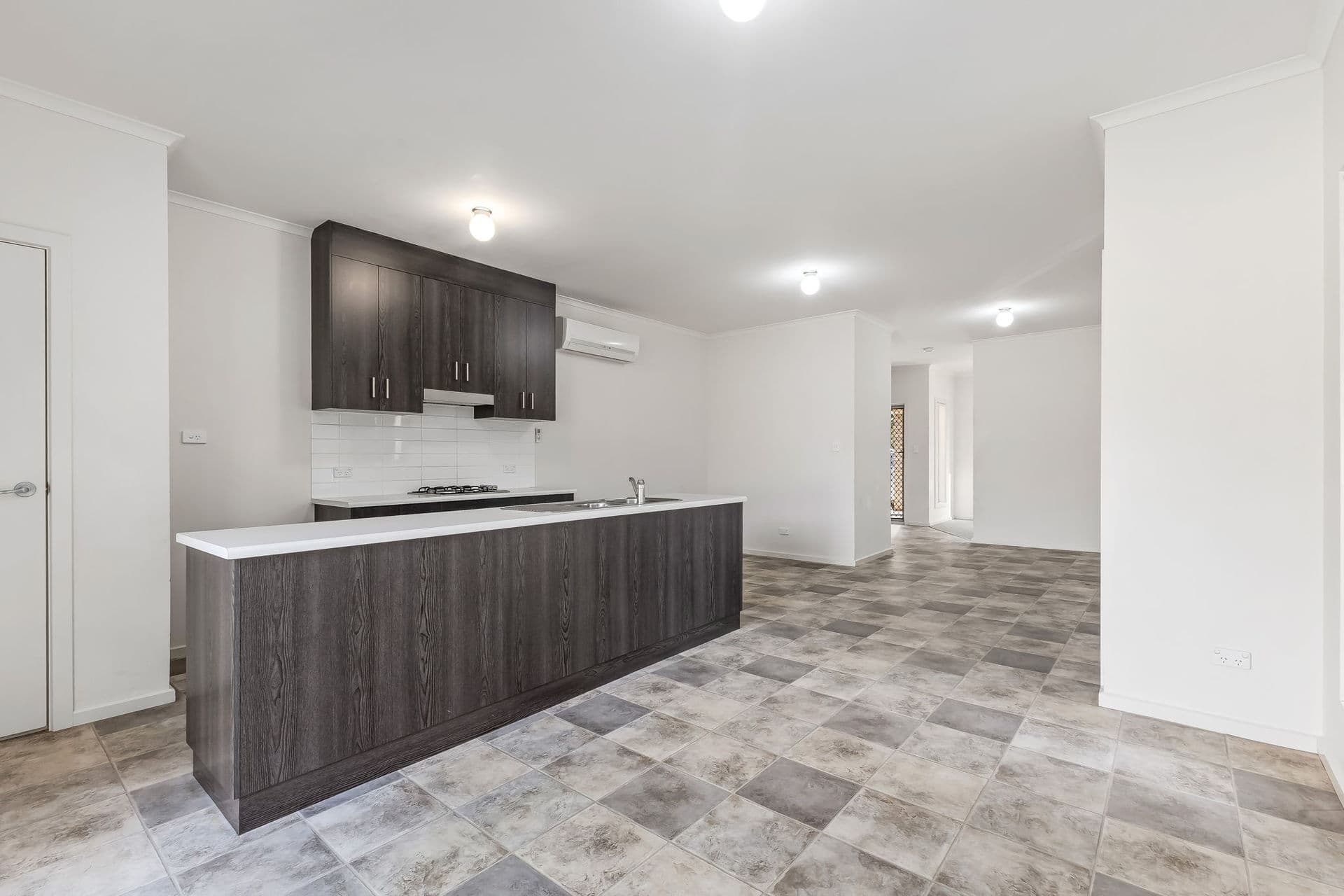 5 Parkside Walk, Smithfield Plains - Thumbnail 3