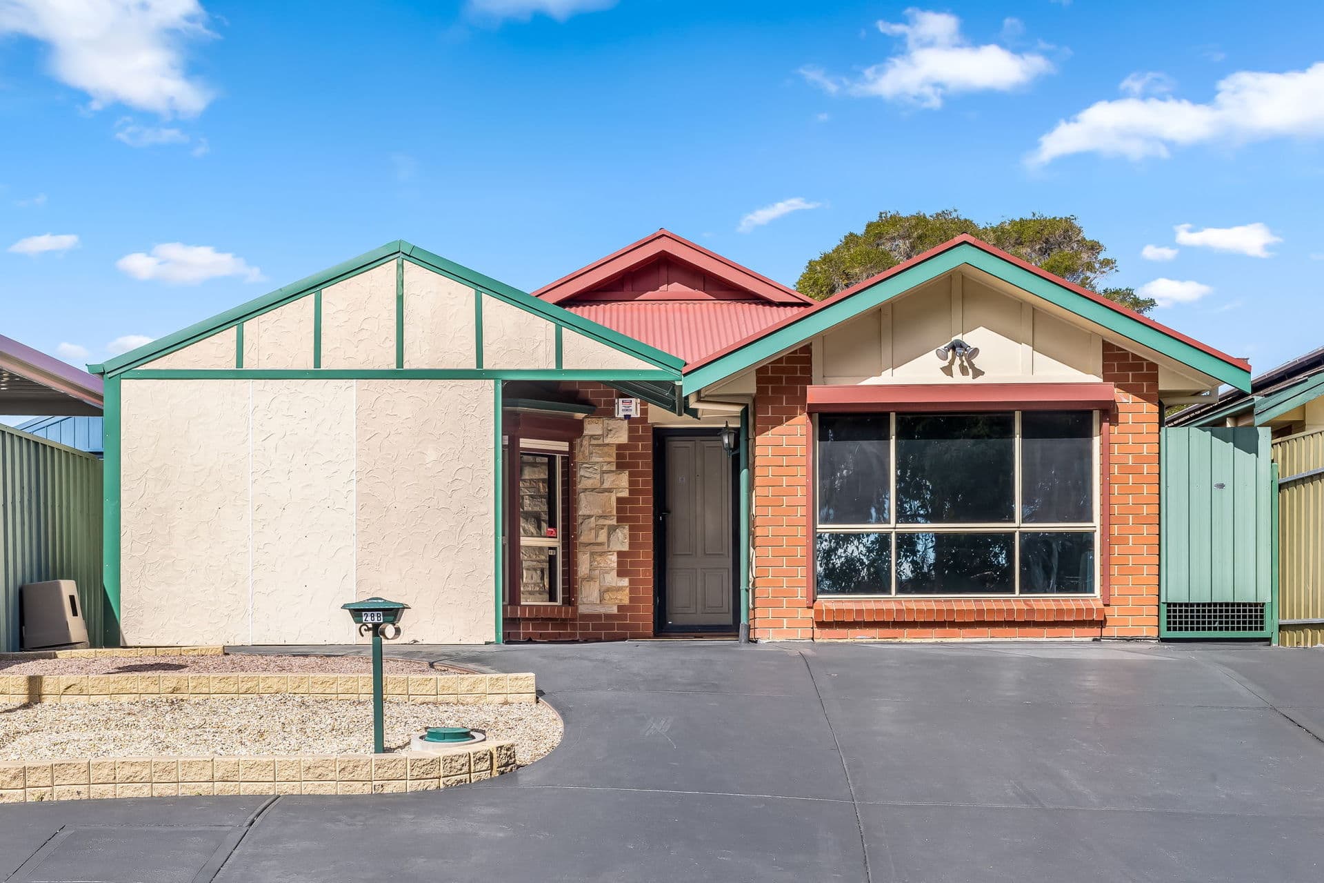 28B Madigan Crescent, Woodcroft - Image 1