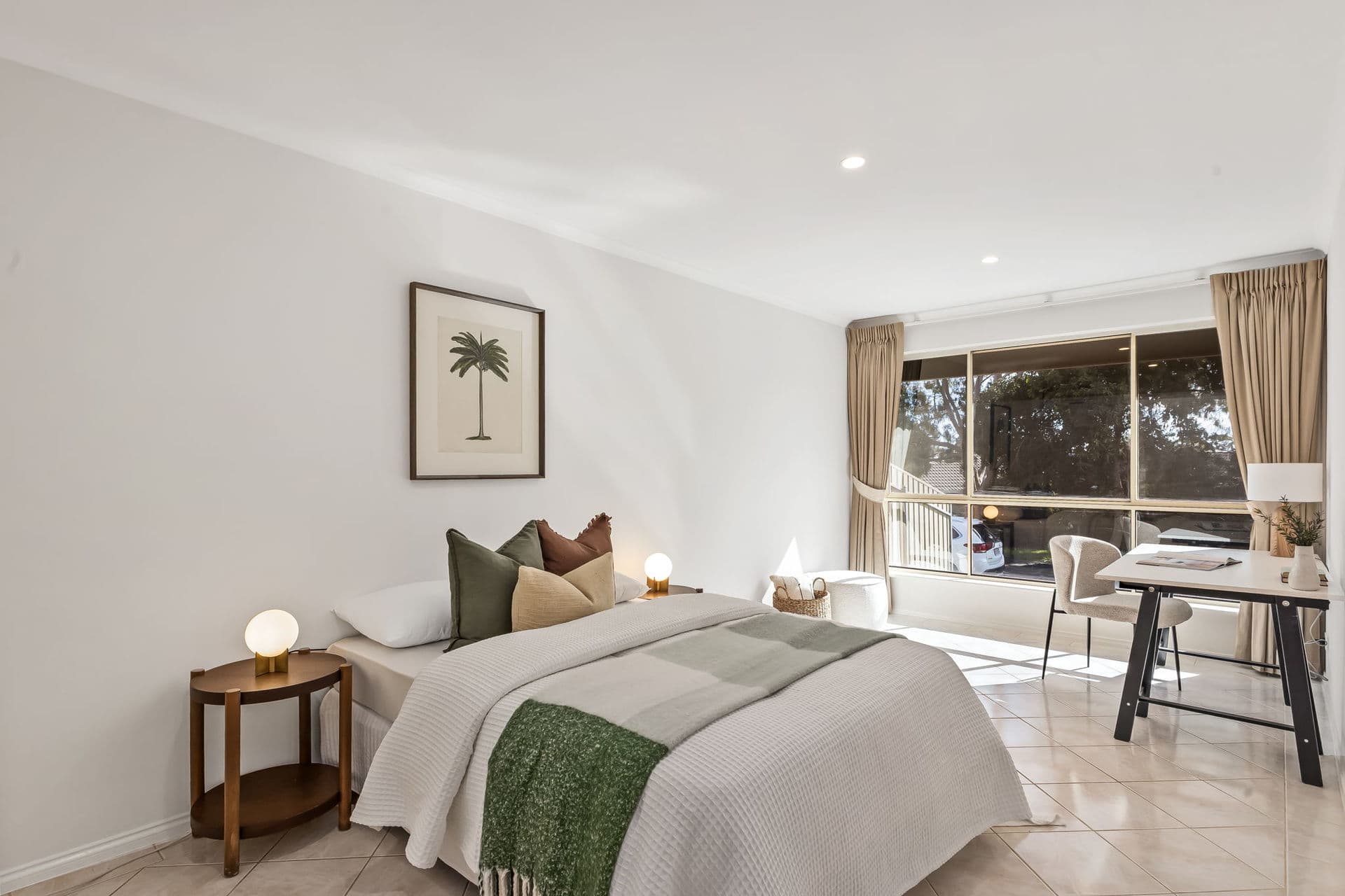 28B Madigan Crescent, Woodcroft - Thumbnail 3