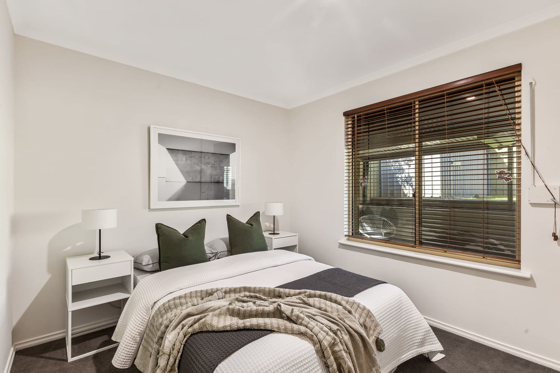 28B Madigan Crescent, Woodcroft - Thumbnail 7