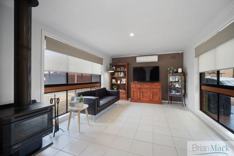 10/10  Diamond Bay  Road, Vaucluse, Hoppers Crossing - Thumbnail 2