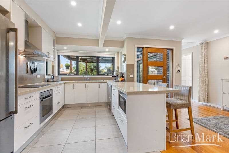 27/1 Cook Road, Werribee South - Thumbnail 3