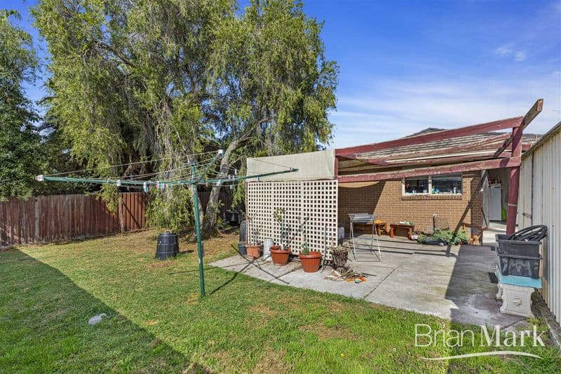 2/8 Wood Street, Hoppers Crossing - Thumbnail 4