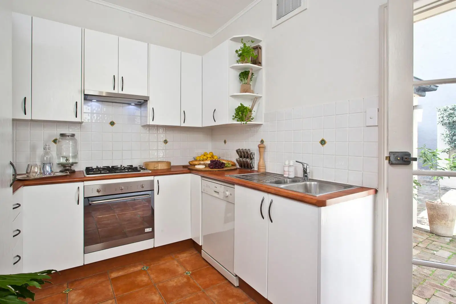 Larson Avenue, Tarneit - Thumbnail 2