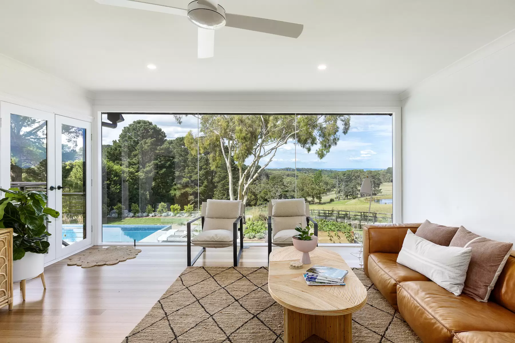 1707/161 Clarence Street, Sydney, Sydney - Thumbnail 2
