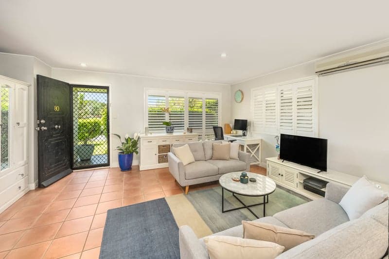 80 Almeida Street, Indooroopilly - Thumbnail 2