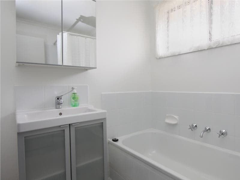 1/2 Kiely Avenue, Werribee - Thumbnail 5