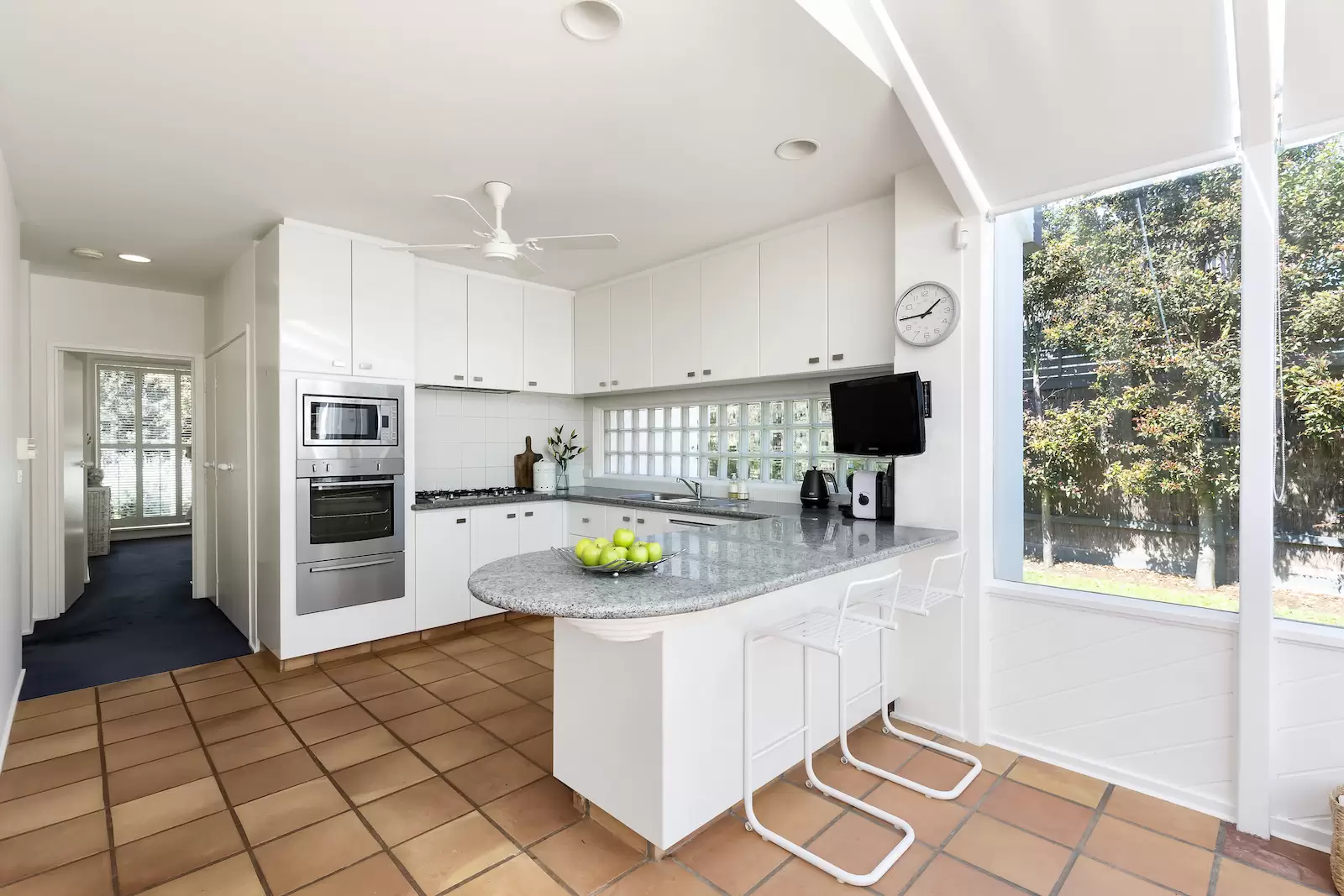 10/100 Kurraba Road Neutral, Concord - Thumbnail 7