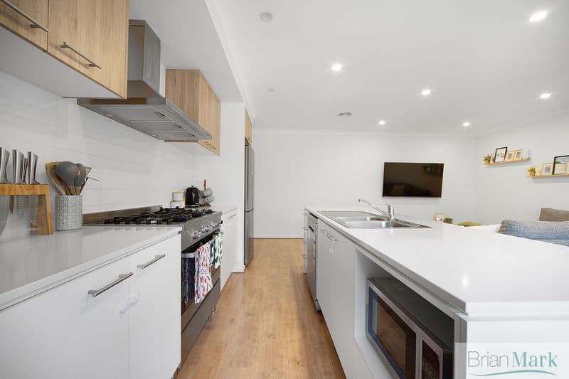 8/5 Ocean Street, Woollahra, Werribee - Thumbnail 5