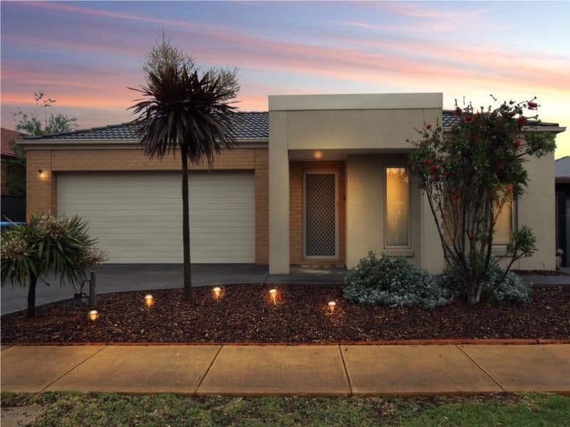 9/359c Bronte Road, Bronte, Point Cook - Image 1