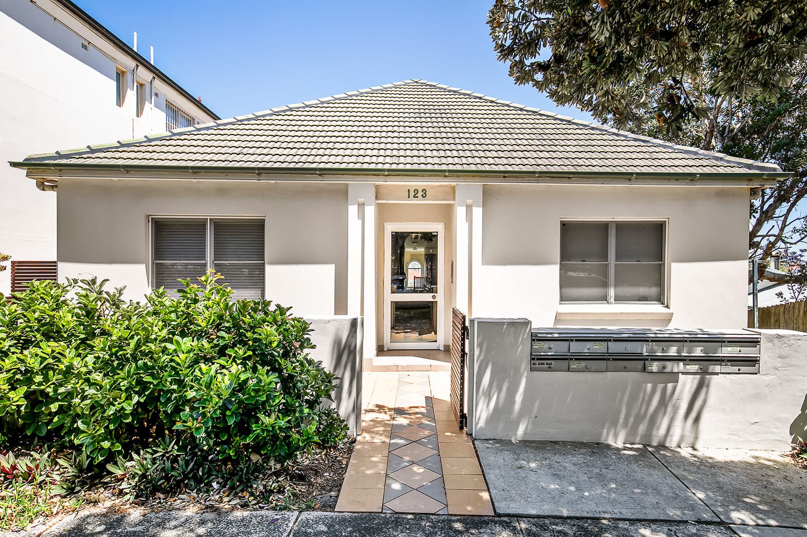 1/146 Ramsgate Avenue, North Bondi, Ashgrove - Thumbnail 2