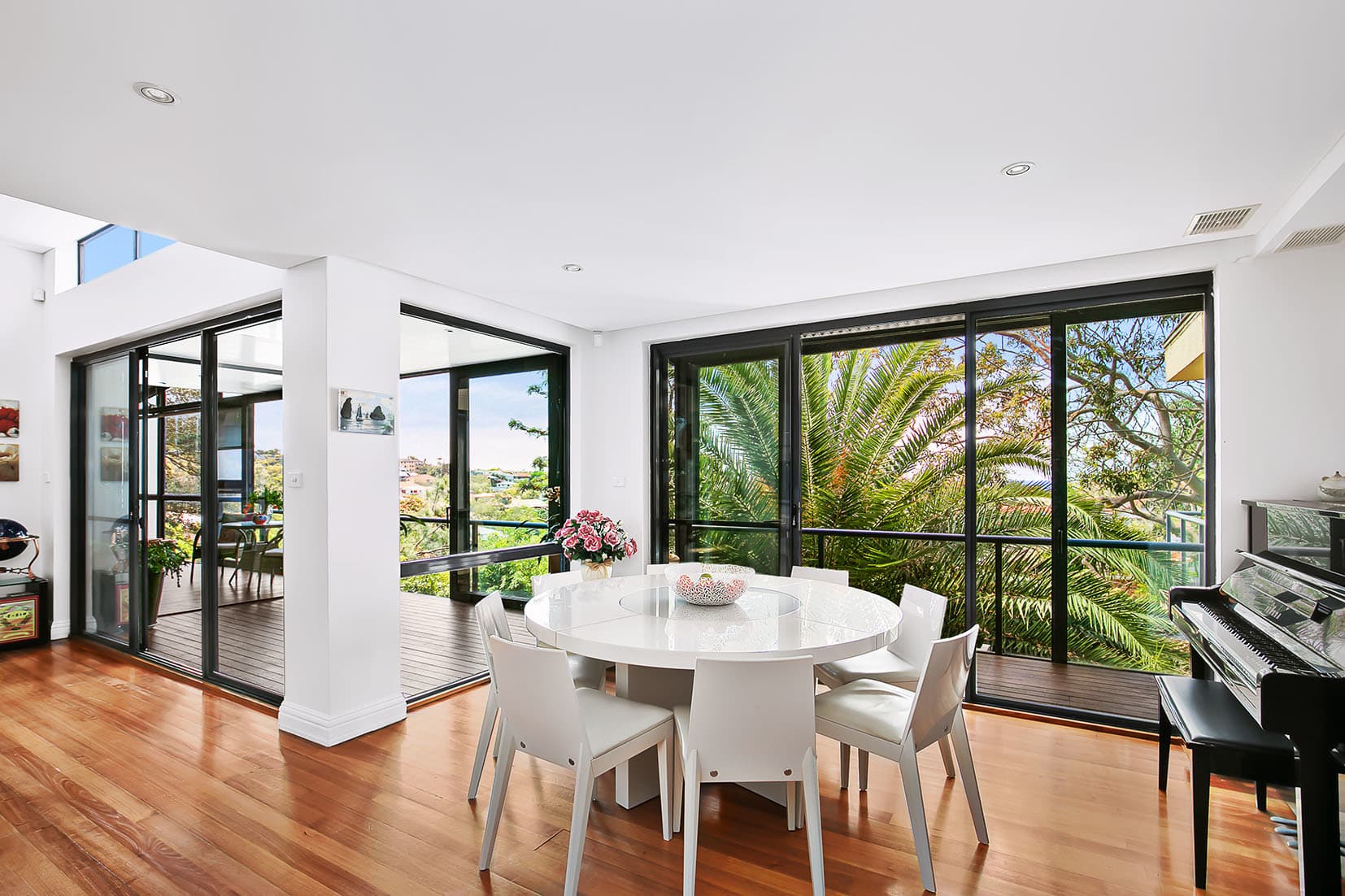 18 Nyora Street, Everton Hills, Everton Hills - Thumbnail 3