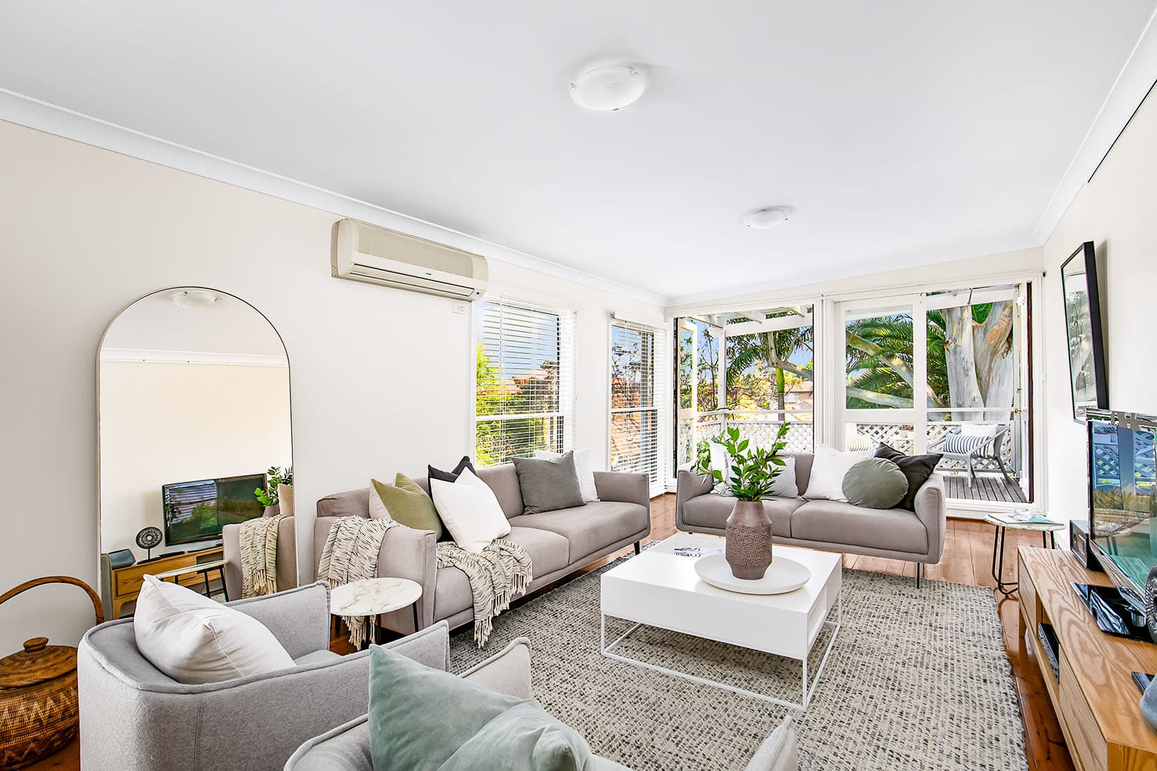 9/24 Barber Avenue, Eastlakes - Image 1