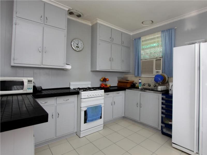 35 Golden Avenue, Werribee - Thumbnail 3