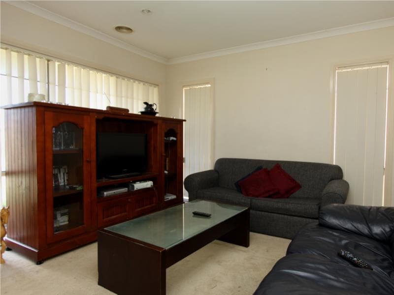 1/8A Balgownie Road, Hoppers Crossing - Thumbnail 2