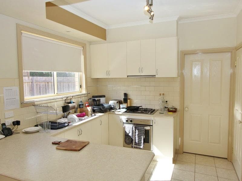2/4-5 Perez Court, Werribee - Thumbnail 2