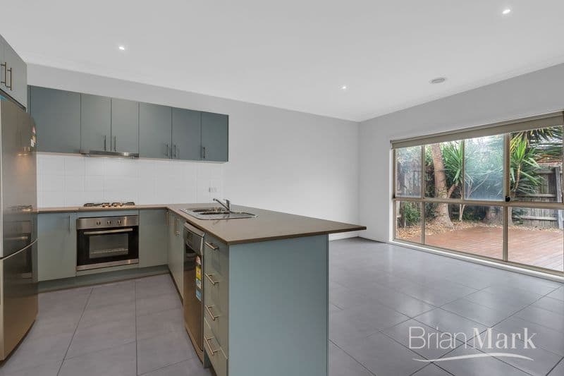 2/8 Orlando Drive, Truganina - Thumbnail 2