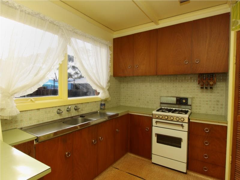 1/9 Burrill Place, Wyndham Vale - Thumbnail 2