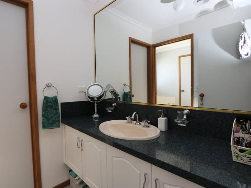54 Queensbury Way, Werribee - Thumbnail 7