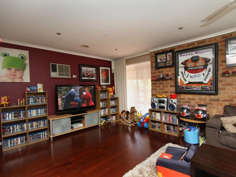 11 Flemington Crescent, Werribee - Thumbnail 3