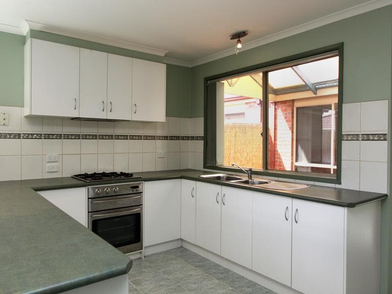3401/27 Therry Street, Werribee - Thumbnail 2
