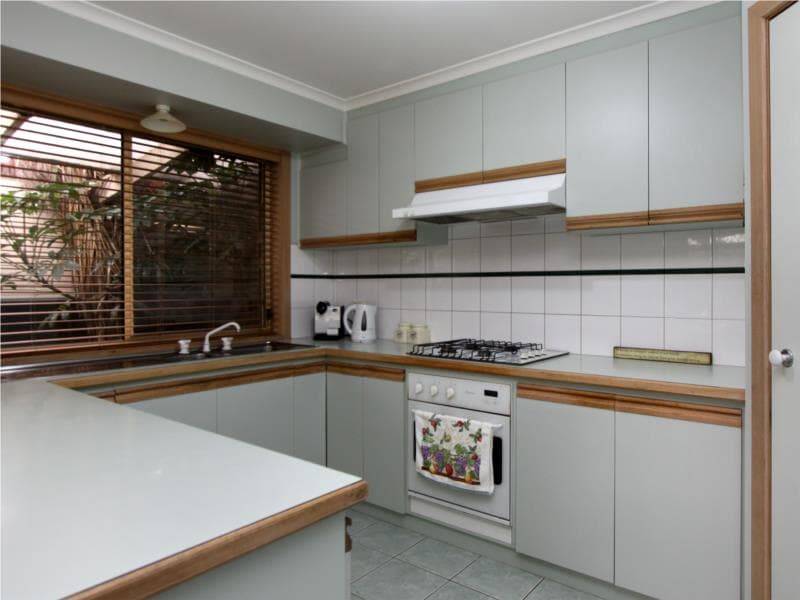 2/10 Wilford Street, Werribee - Thumbnail 2