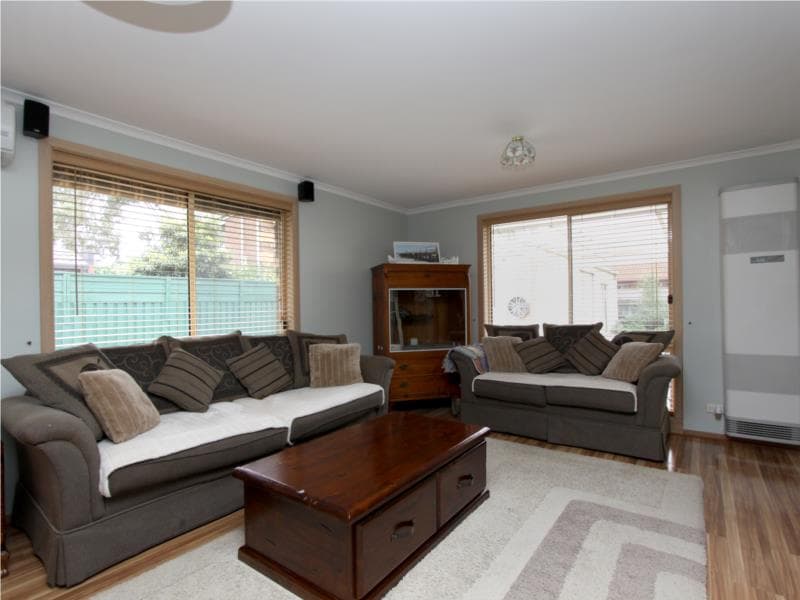 2/10 Wilford Street, Werribee - Thumbnail 3
