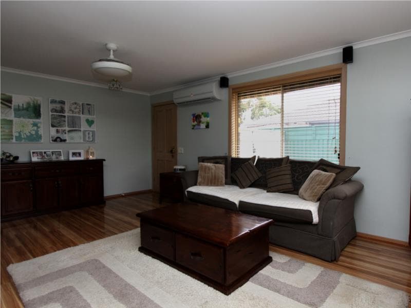 2/10 Wilford Street, Werribee - Thumbnail 4